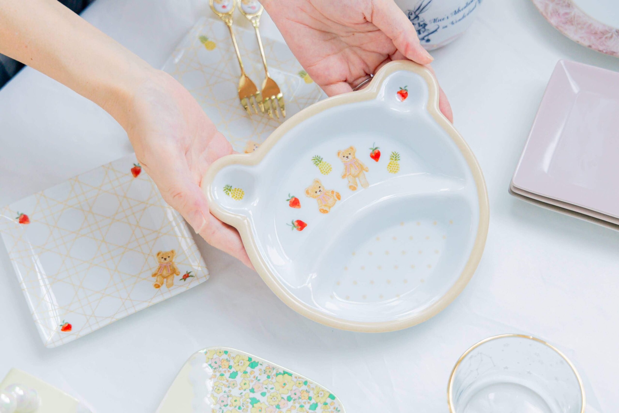 ポーセラーツ-クマ型の絵皿2