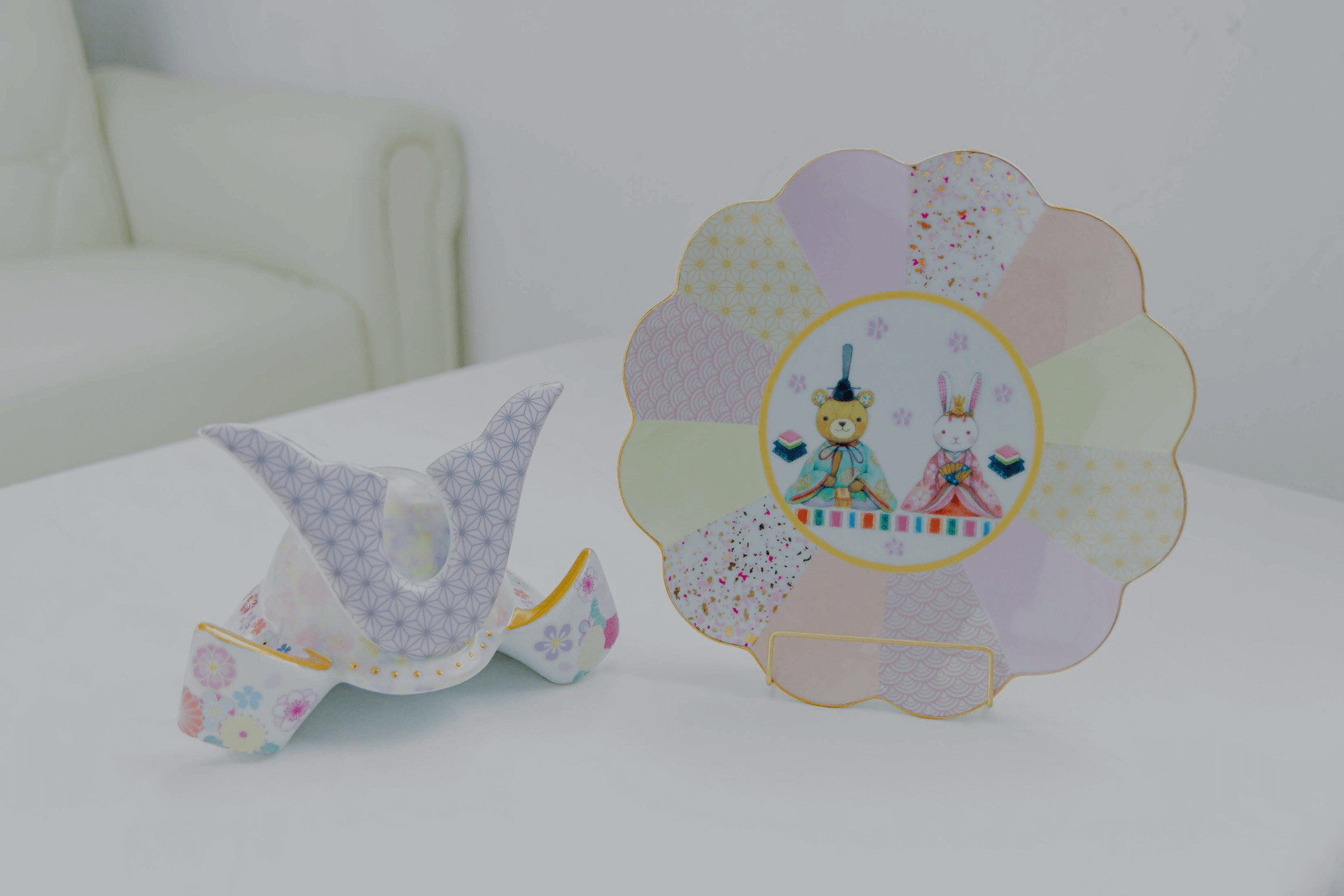 ポーセラーツ-絵皿と兜_ブラックマスクver.